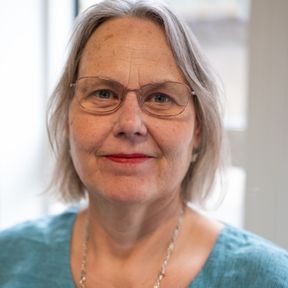 Jo Carter (she/her)